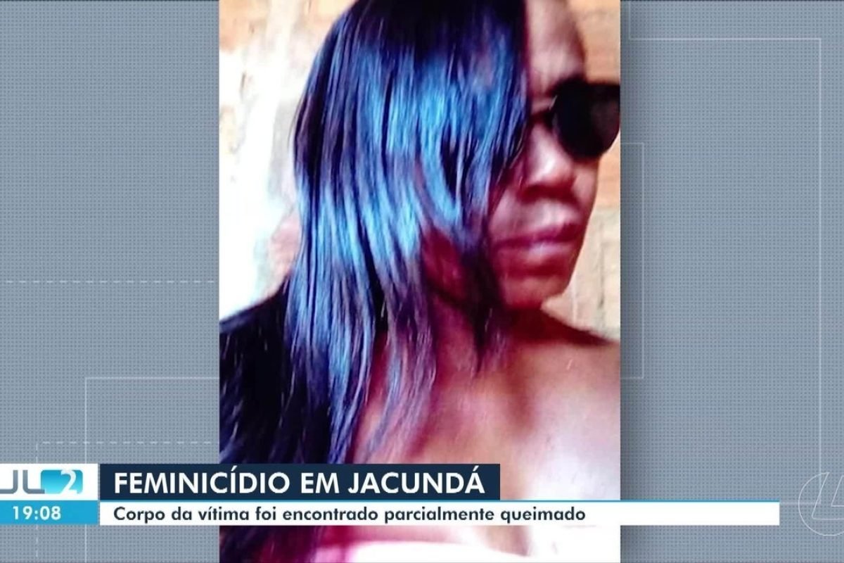 Corpo de uma mulher é encontrado queimado em terreno baldio no município de Jacundá