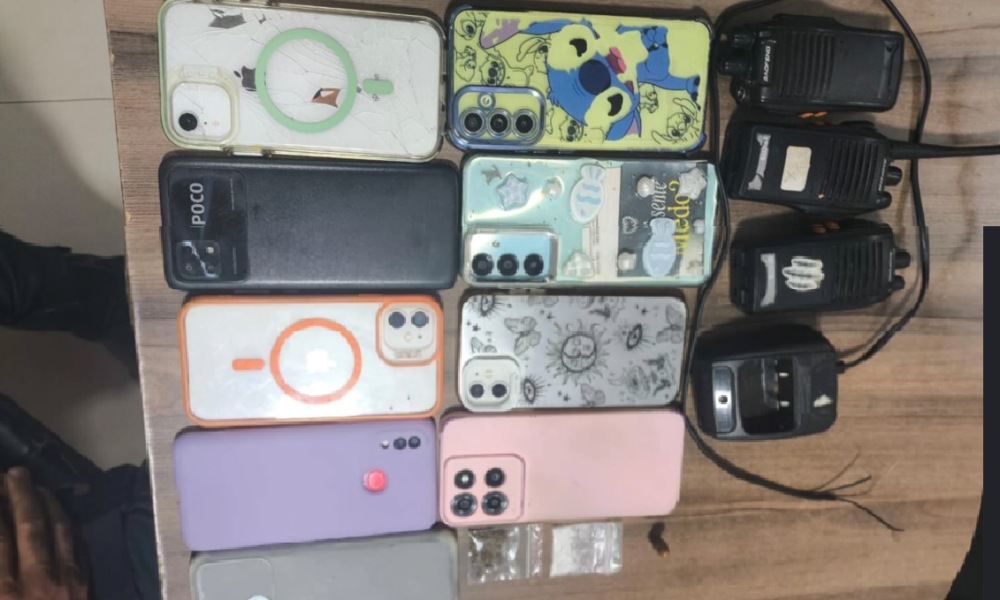 equipes da Polícia Militar em uma casa de Parauapebas, no sudeste do Pará. A dil