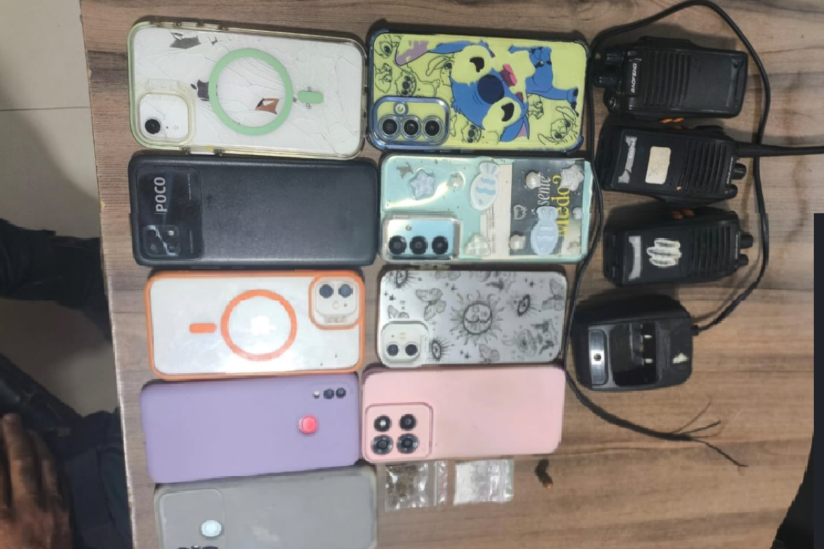 equipes da Polícia Militar em uma casa de Parauapebas, no sudeste do Pará. A dil