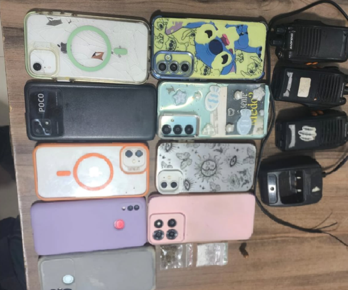 equipes da Polícia Militar em uma casa de Parauapebas, no sudeste do Pará. A dil