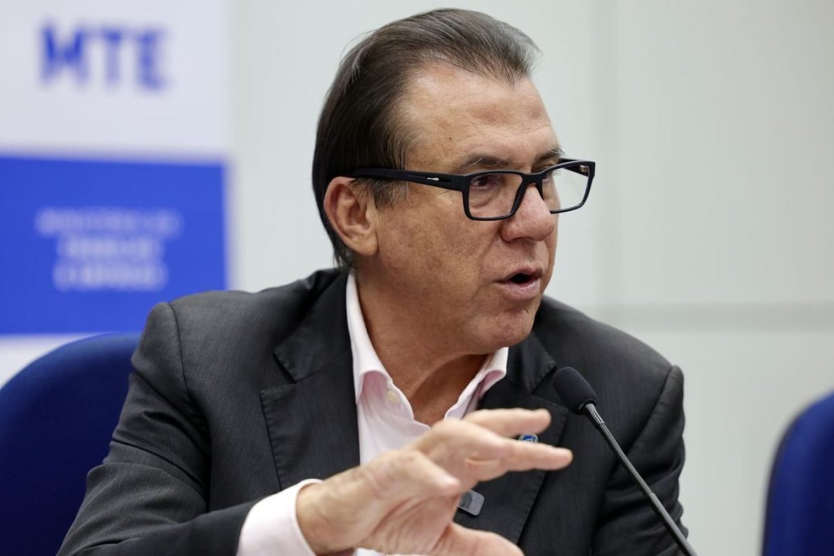 1 é “para agora”. Lula envia ao Congresso projeto de lei pelo fim da escala 6x1