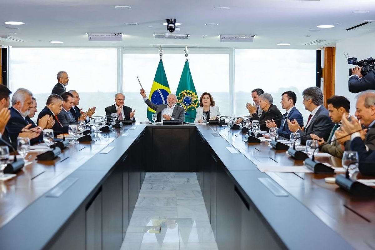 te de mais R$ 20 bilhões para o programa Minha Casa, Minha Vida (MCMV). Com esse