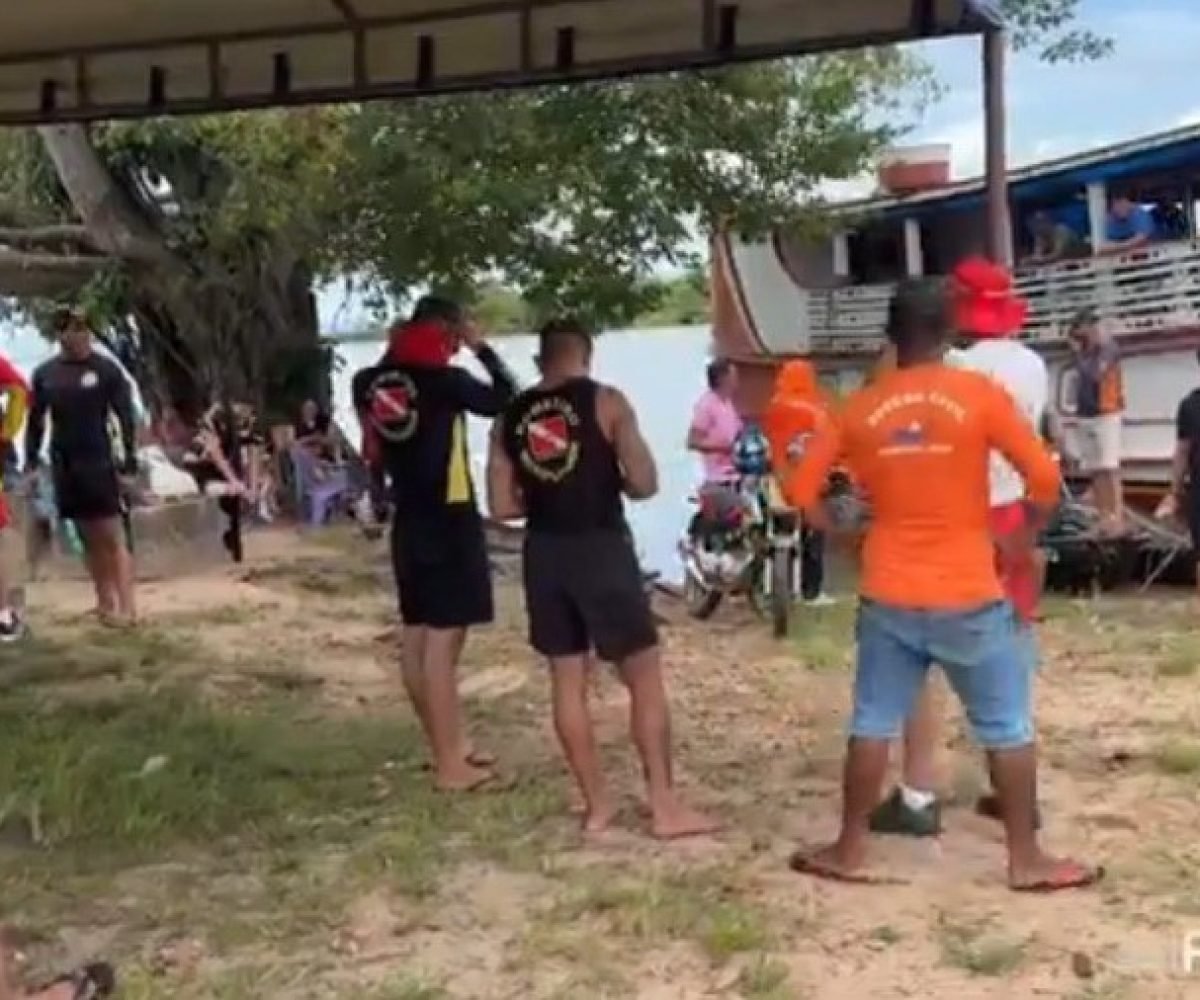 Buscas por menino desaparecido no rio em Alenquer Portal do Alessandro/Reprodução