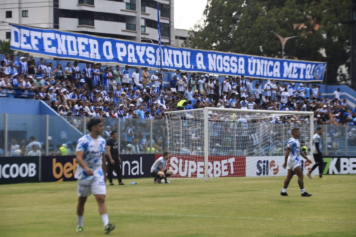 R$ 50 (arquibancada) e R$ 100 ( setor de cadeira). Os ingressos podem ser adquir