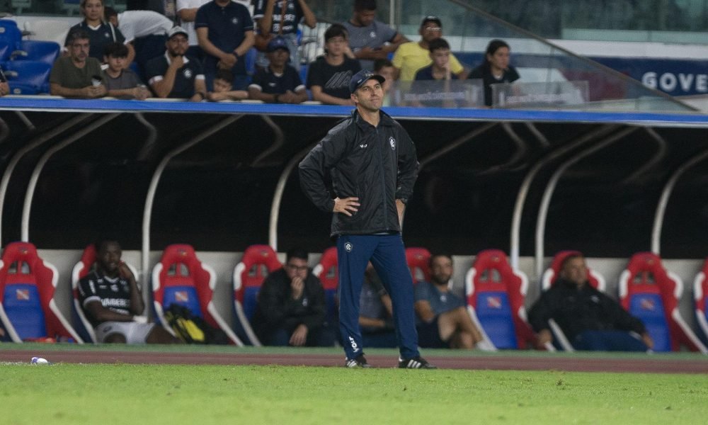 ada. O número de resultados negativos é maior do que o de vitórias no ano, que