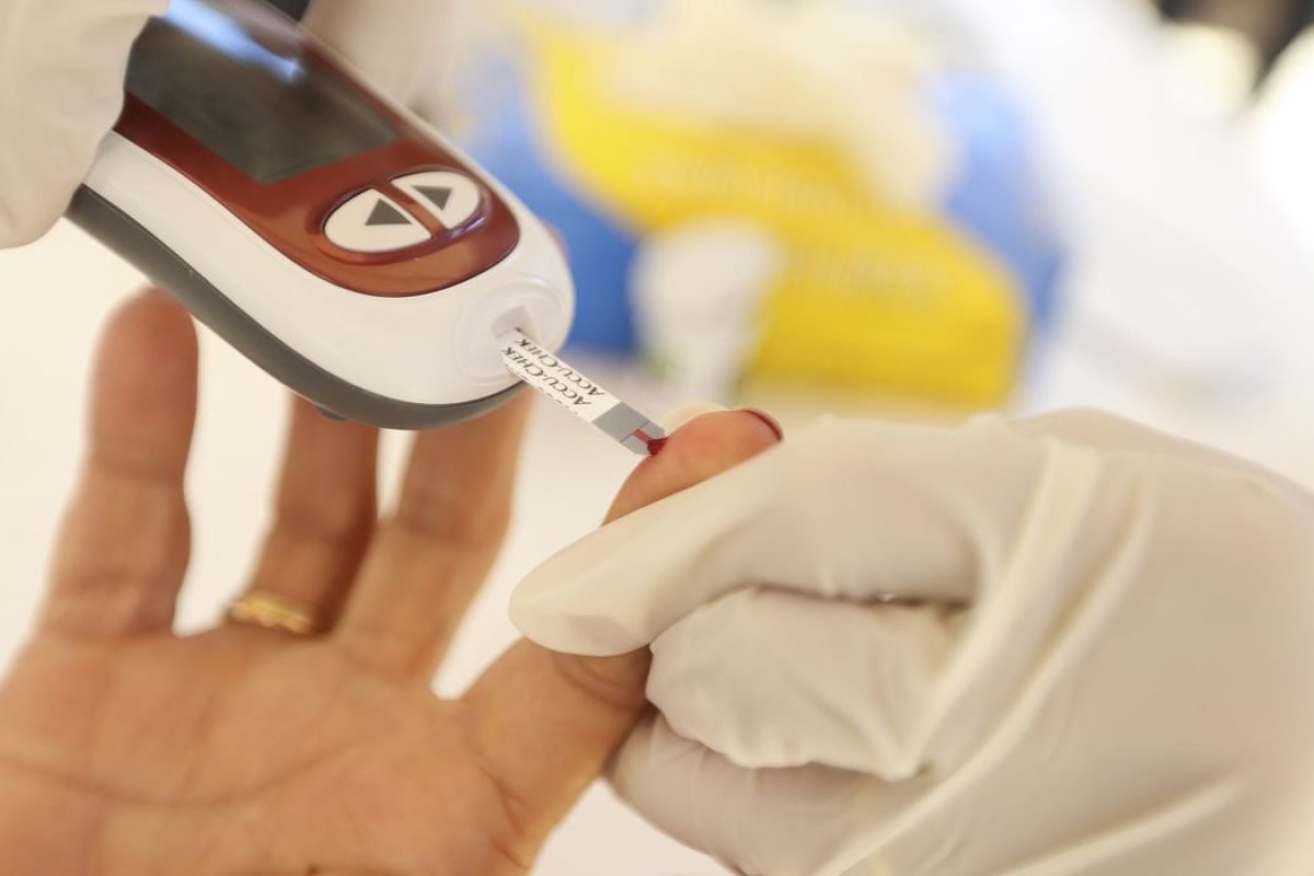 ou o transplante da membrana amniótica no tratamento do diabetes e de alterações