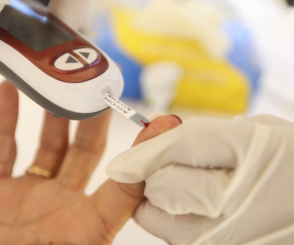 ou o transplante da membrana amniótica no tratamento do diabetes e de alterações