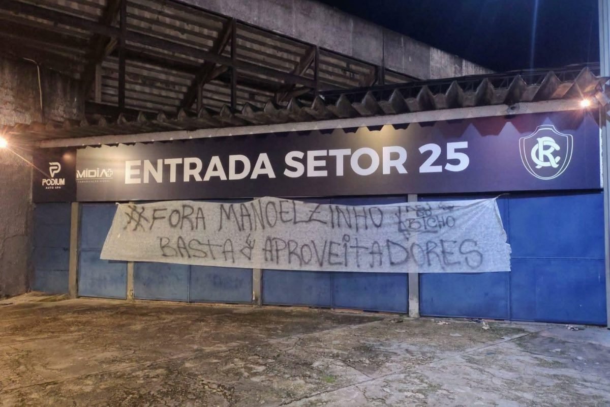 ada. Sem resultados expressivos, a torcida azulina está pressionando o time e pr