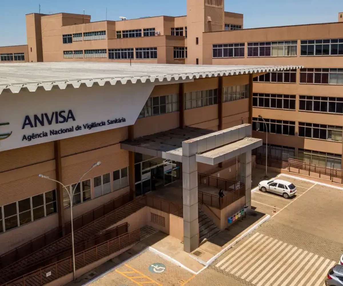 medidas regulatórias e de fiscalização relacionadas a esse tipo de medicamento