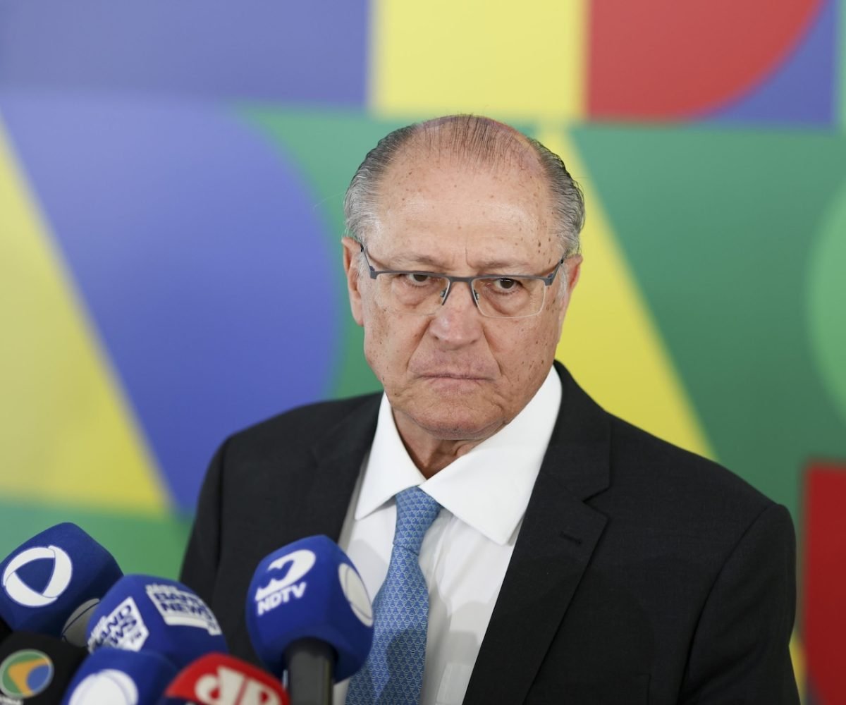 O presidente interino e ministro da Indústria, Geraldo Alckmin, disse nesta 6ª feira (21.nov.2025) em entrevista coletiva no Palácio do Planalto, que 22% da pauta exportadora brasi