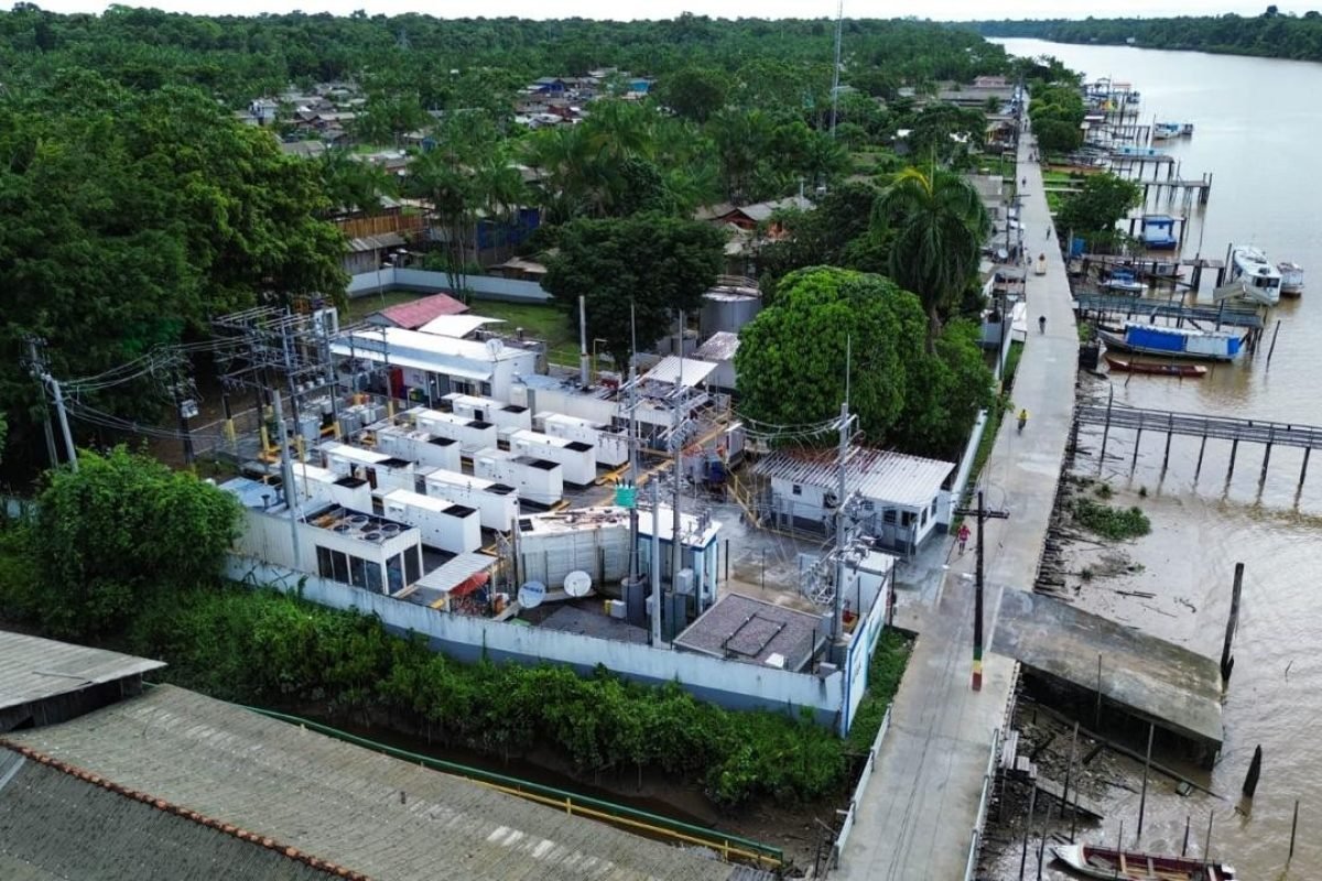 uma transição energética neste domingo (26) com a desativação da usina a diesel