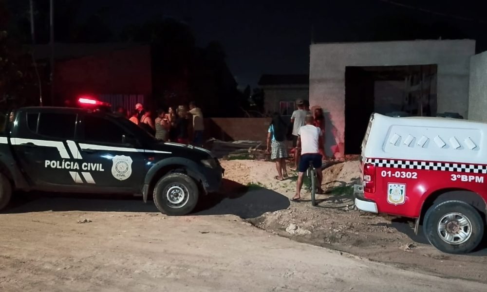 hemorragia intensa. Após o crime, ainda conforme os autos, Leandro tentou despis