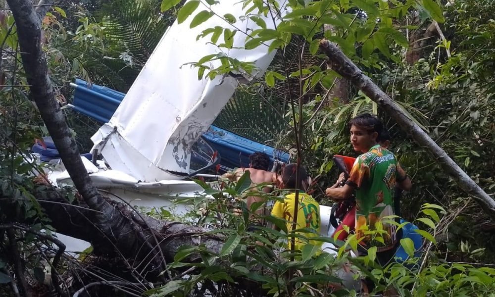 te caiu em uma área de mata na comunidade Mucurerú, nas proximidades das localid