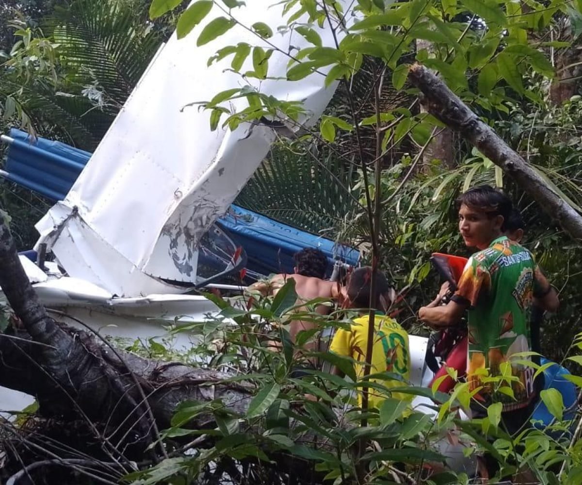 te caiu em uma área de mata na comunidade Mucurerú, nas proximidades das localid
