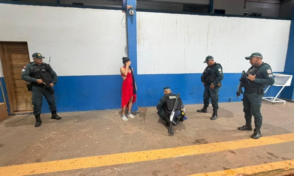 tráfico de drogas na manhã deste domingo (3) em Santarém, no oeste do Pará. O ca