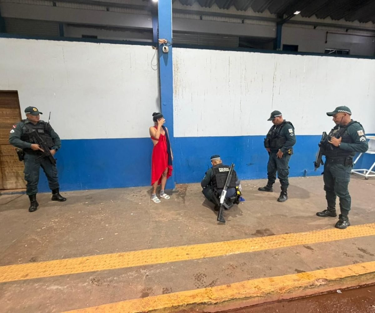 tráfico de drogas na manhã deste domingo (3) em Santarém, no oeste do Pará. O ca