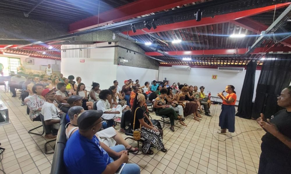 tagens antigas ou carta de referência de entidades públicas, como associações de