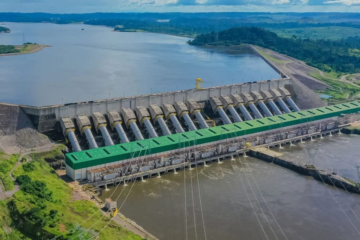 cinco meses, chegando a atender até 16% da demanda nacional, em horários de pico