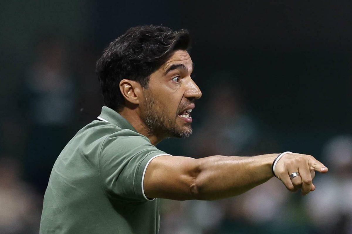 tuguês Abel Ferreira , suspenso pelo Superior Tribunal de Justiça Desportiva (ST