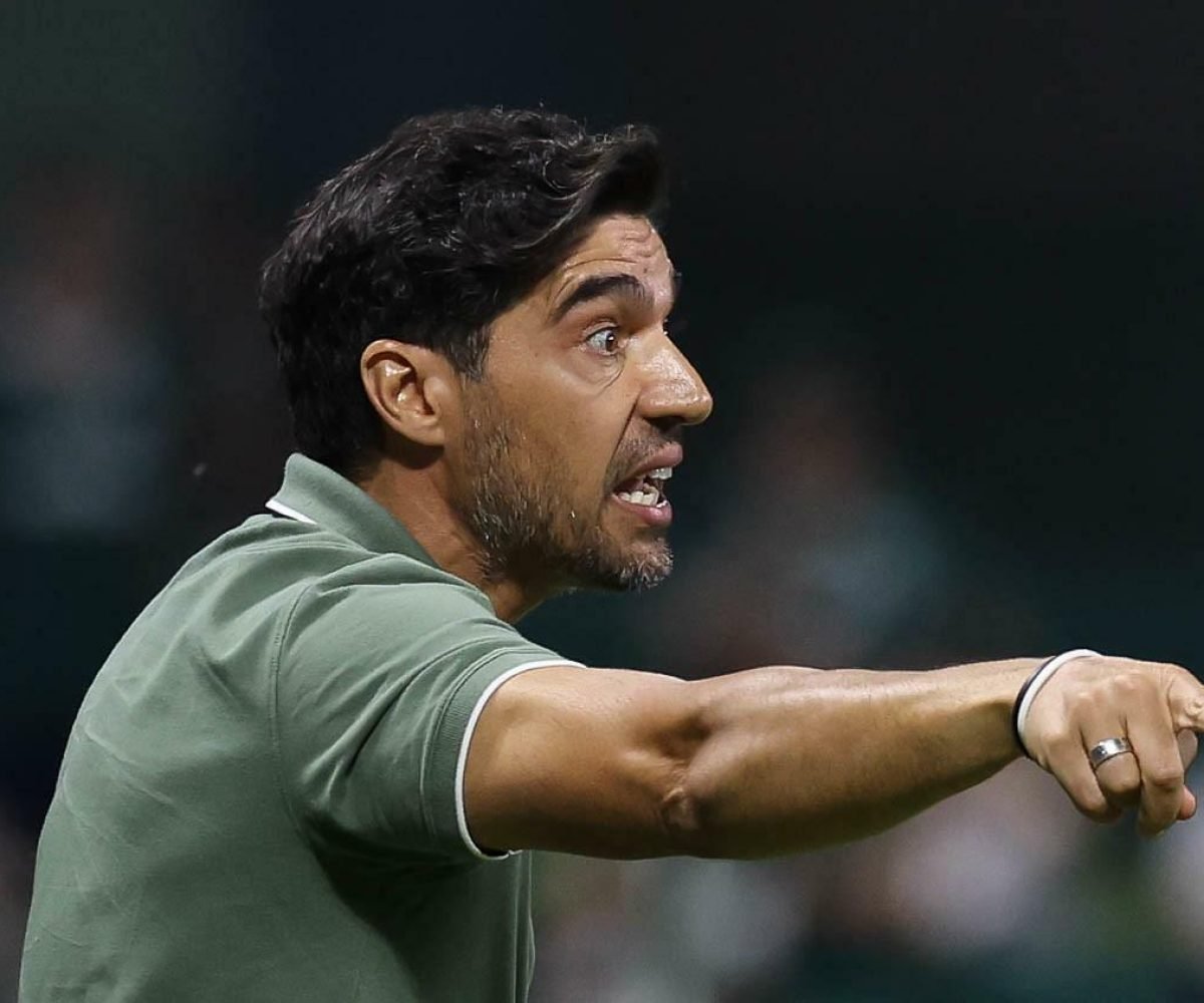 tuguês Abel Ferreira , suspenso pelo Superior Tribunal de Justiça Desportiva (ST
