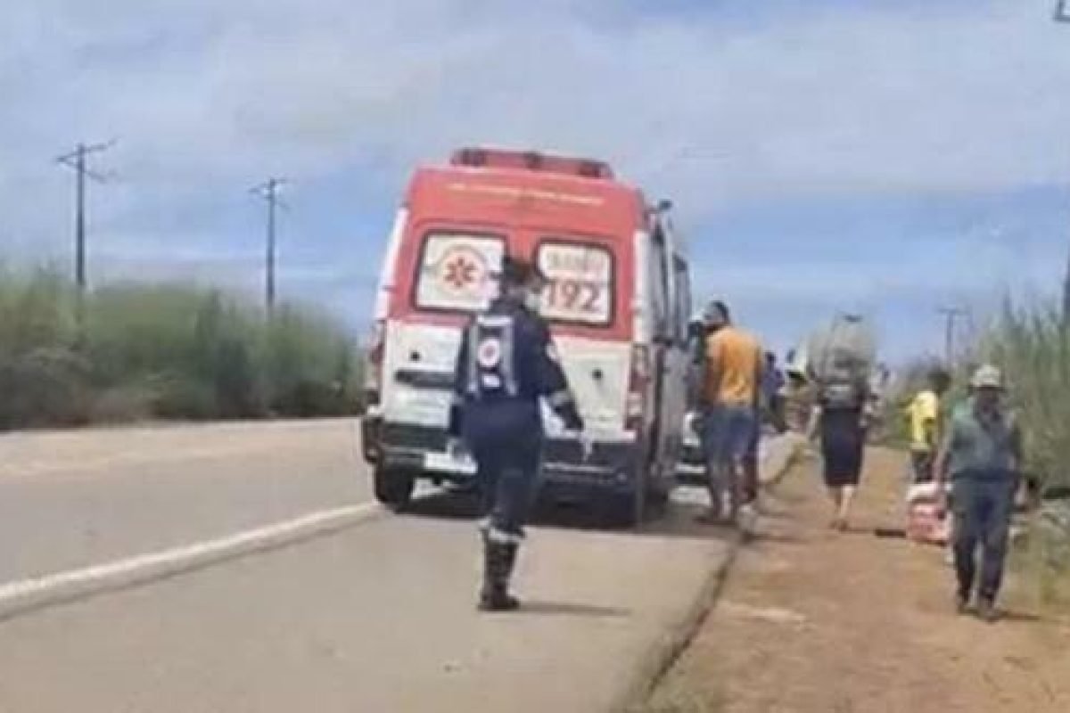 mais de 20 metros após o impacto entre os veículos. Segundo o portal Correio de