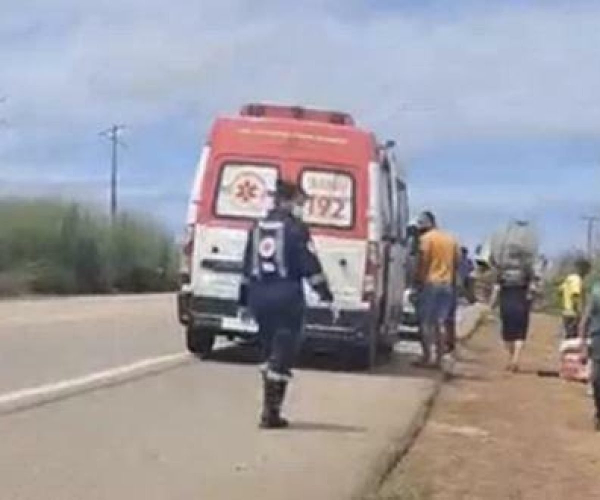 mais de 20 metros após o impacto entre os veículos. Segundo o portal Correio de