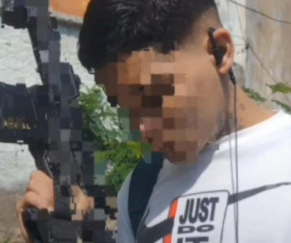 volta das 10h40, durante patrulhamento da guarnição Tático 01 na área. Os polici