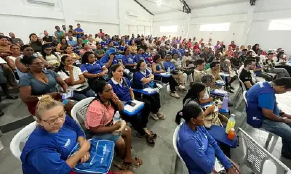 Batedores de açaí, produtores e agentes comunitários de saúde participaram do evento