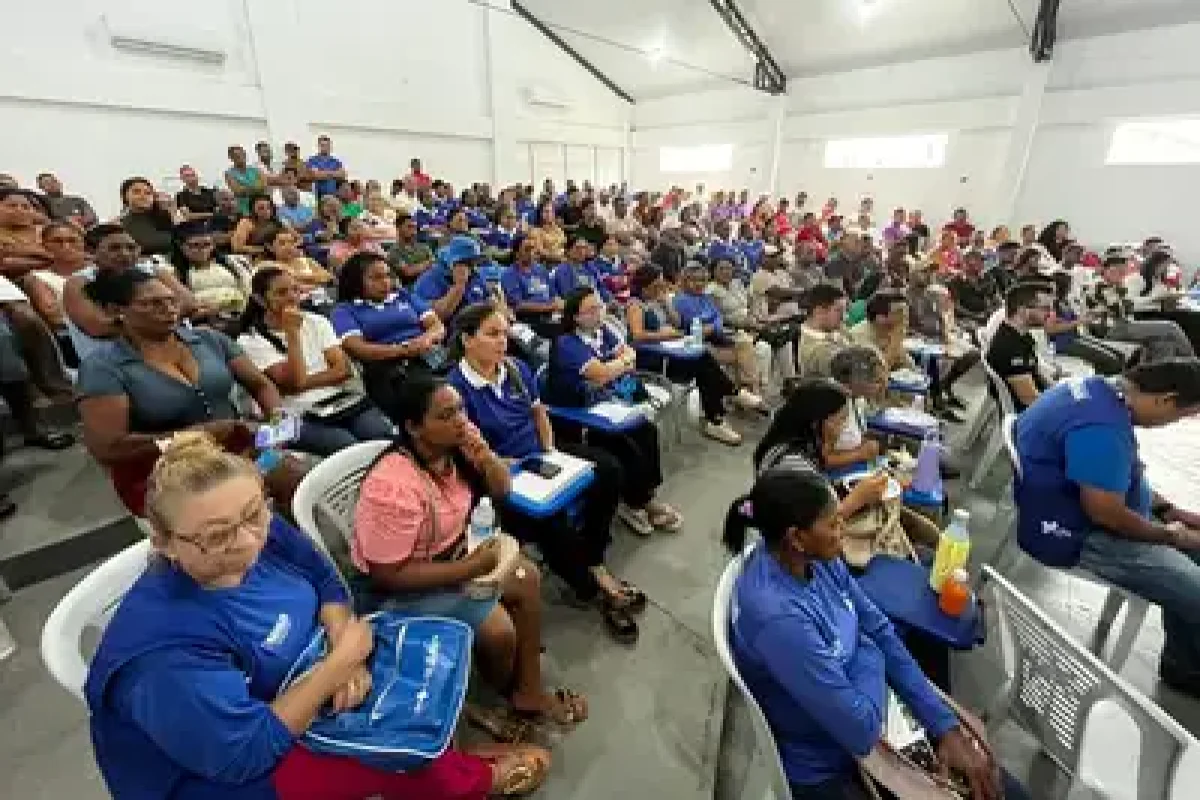 Batedores de açaí, produtores e agentes comunitários de saúde participaram do evento