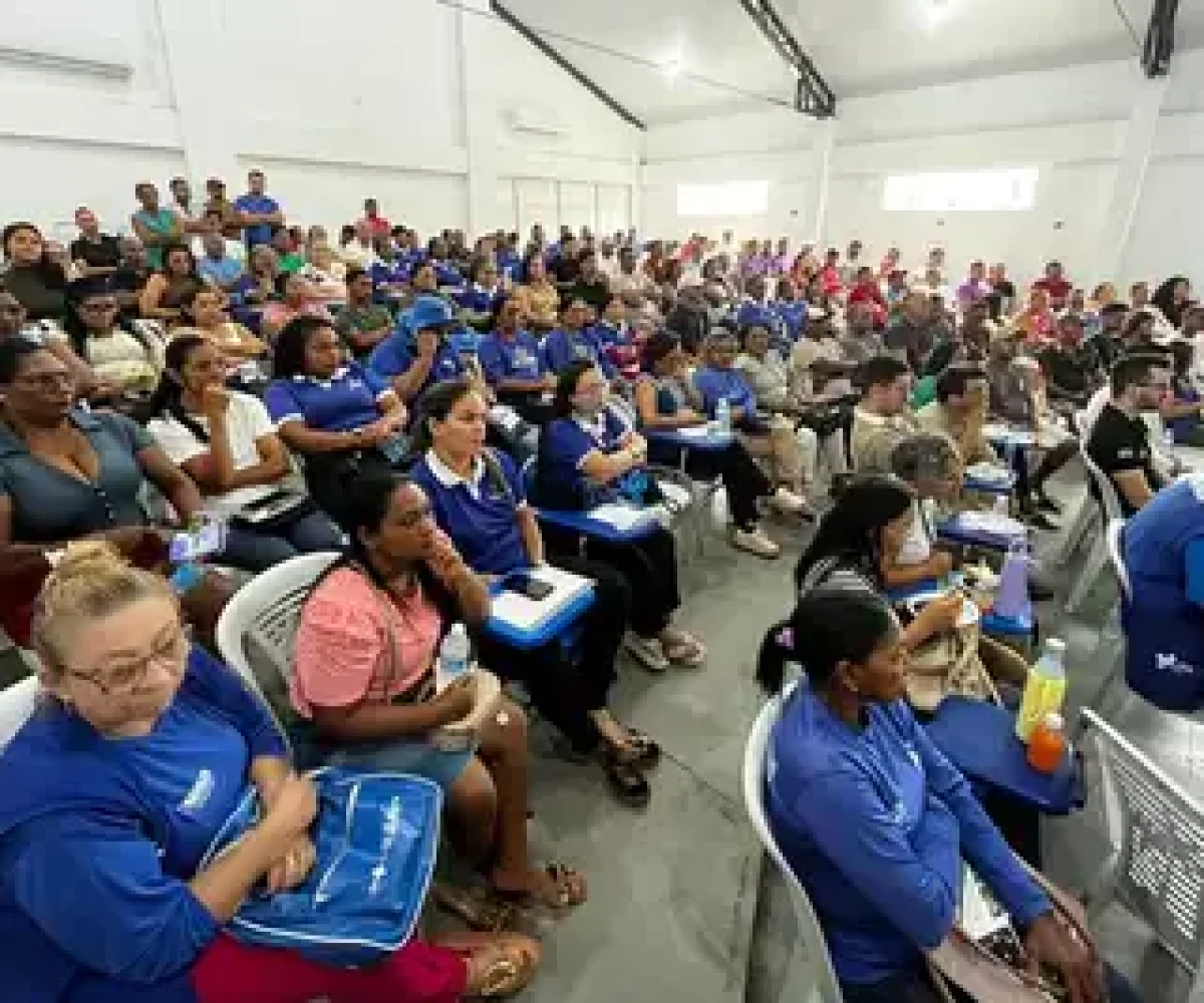 Batedores de açaí, produtores e agentes comunitários de saúde participaram do evento