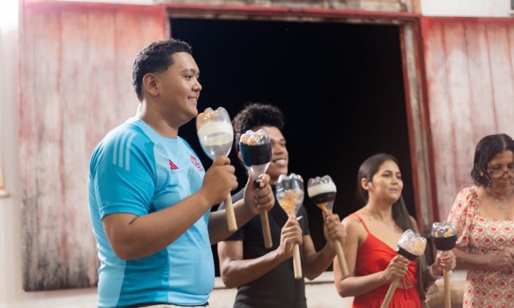 tunidades para jovens por meio da música e da economia criativa. Em Belterra, a