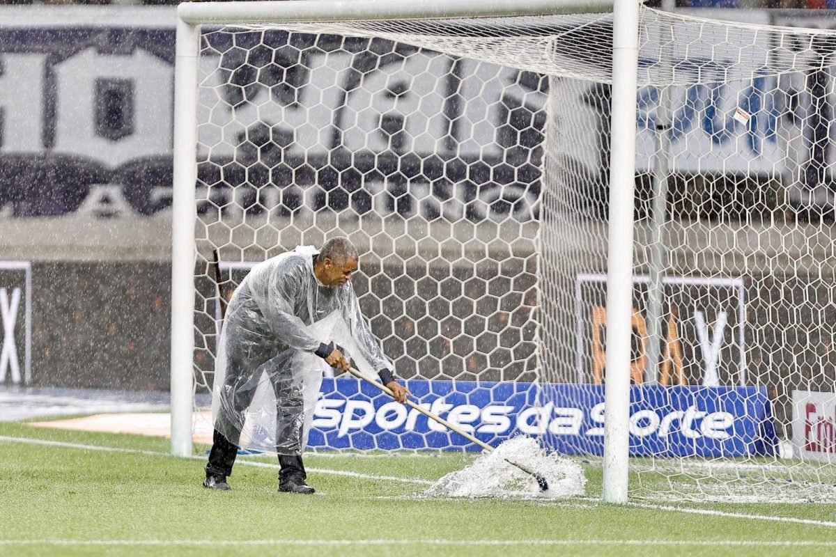 Chuva em Belém adia início de Remo e Palmeiras no estádio Mangueirão