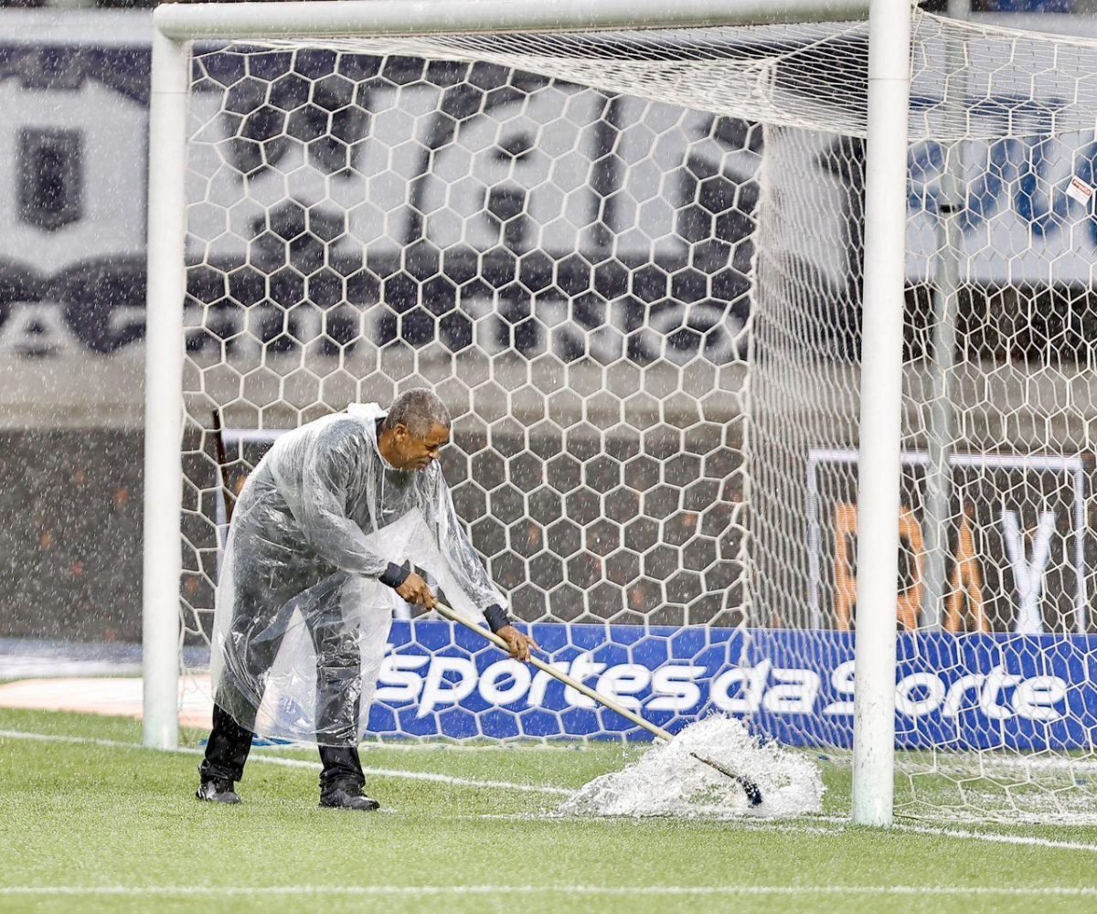 Chuva em Belém adia início de Remo e Palmeiras no estádio Mangueirão
