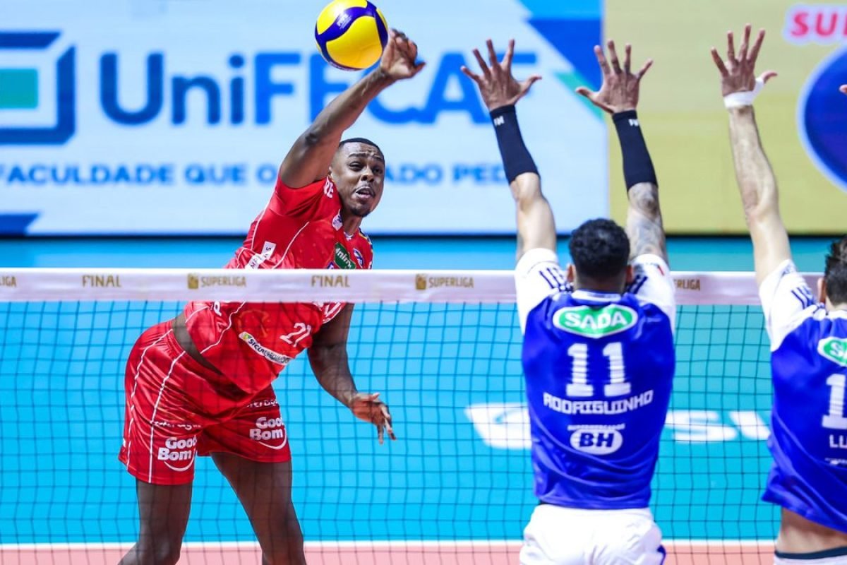 Sada Cruzeiro domina Vôlei Renata e conquista o décimo título da Superliga