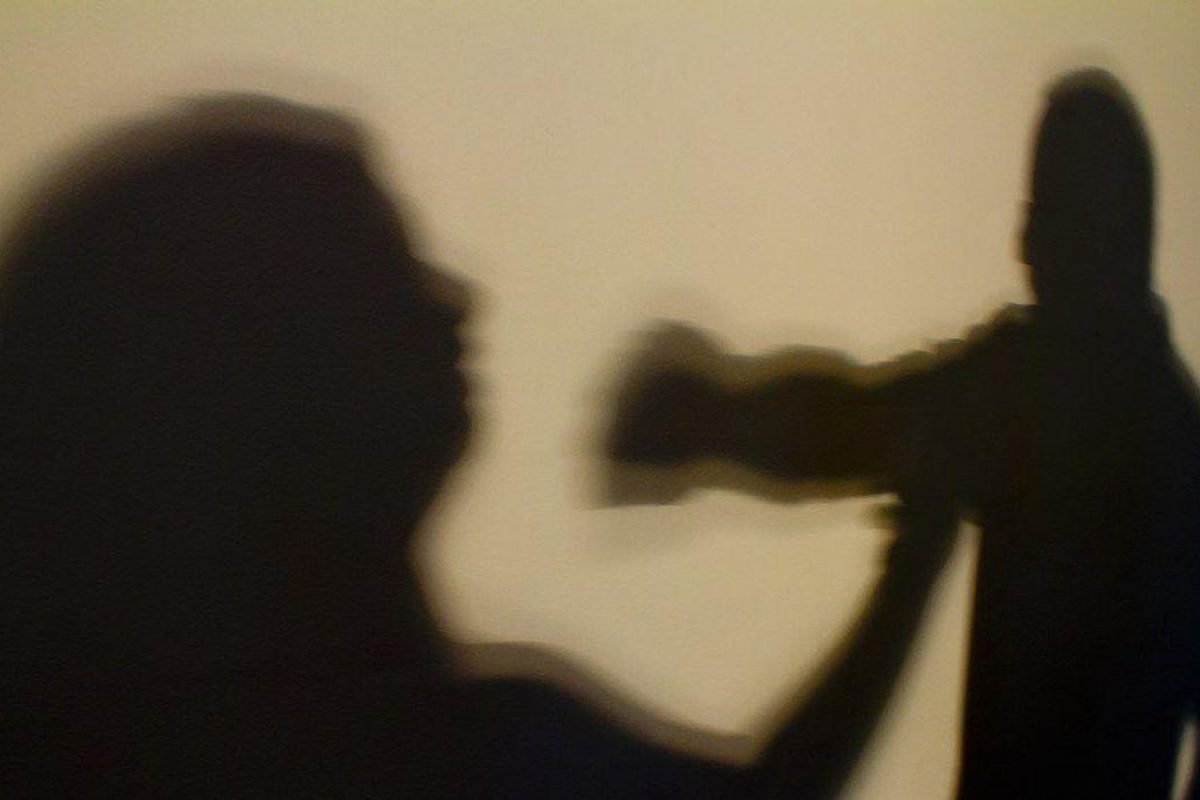 al no contexto de violência doméstica contra a companheira. O caso foi registrad