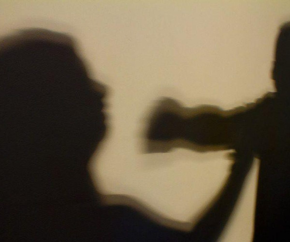 al no contexto de violência doméstica contra a companheira. O caso foi registrad