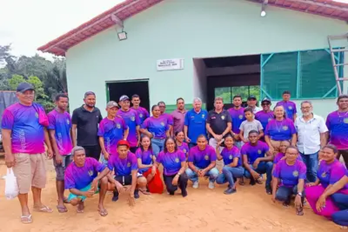Fornos da nova casa de farinha da comunidade de Castanheiro que tem cerca de 160 famílias entre Bujaru e Concórdia do Pará