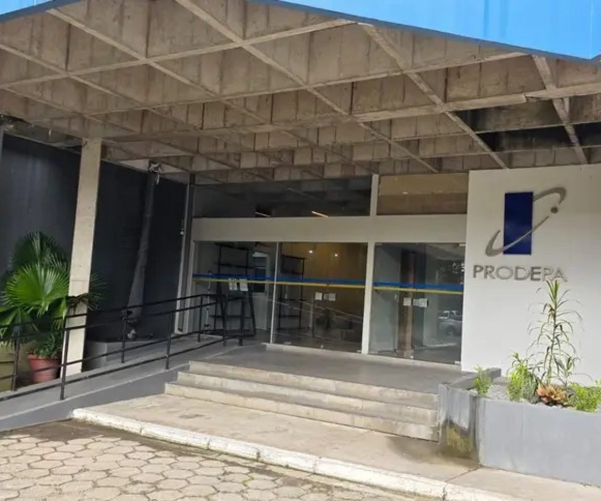ária de profissionais de níveis médio e superior. São 19 vagas e a remuneração v