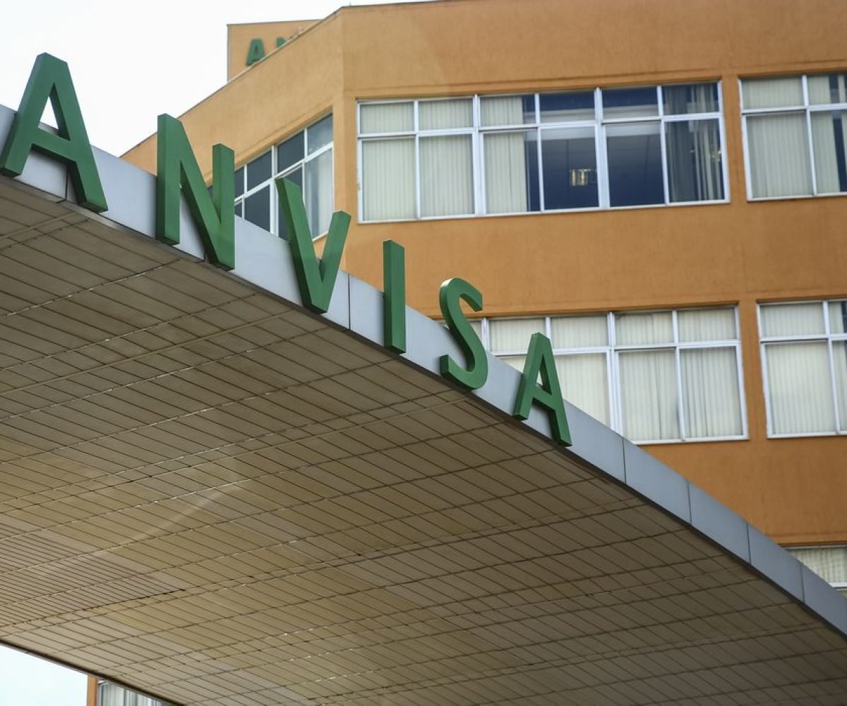 comparabilidade, tendo sido comparado ao medicamento Stelara. “Yesintek é biossi