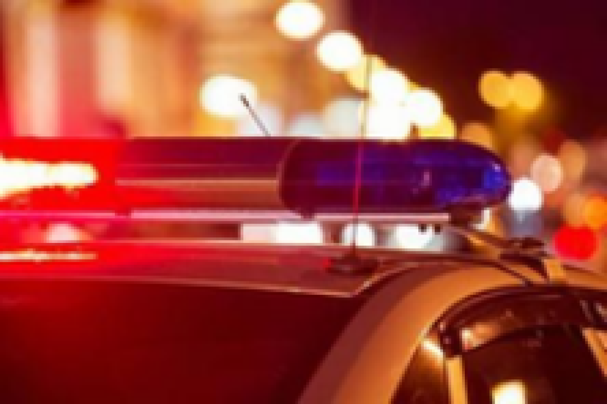 tiros disparados por dois suspeitos que chegaram em uma motocicleta. Segundo inf