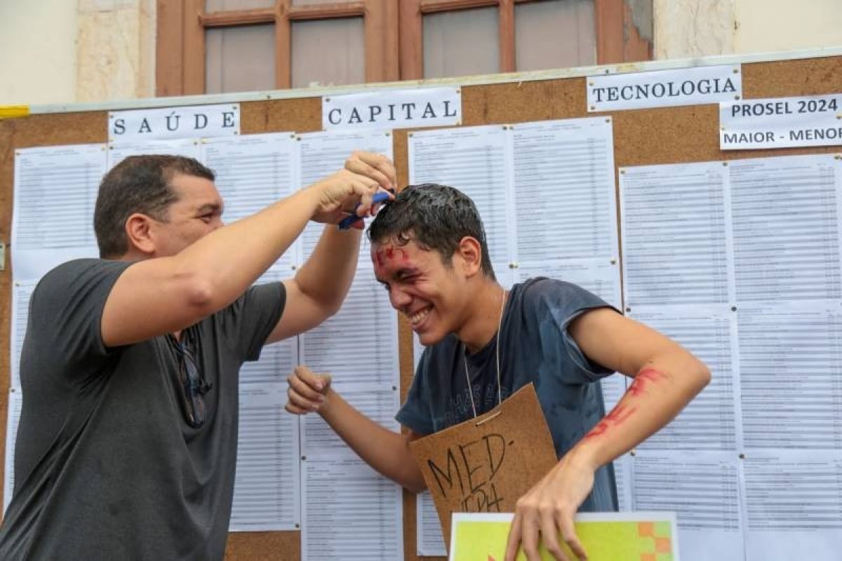 meio do Sistema de Integração e Gestão Acadêmicas (SIGAA). Na quarta-feira e tam