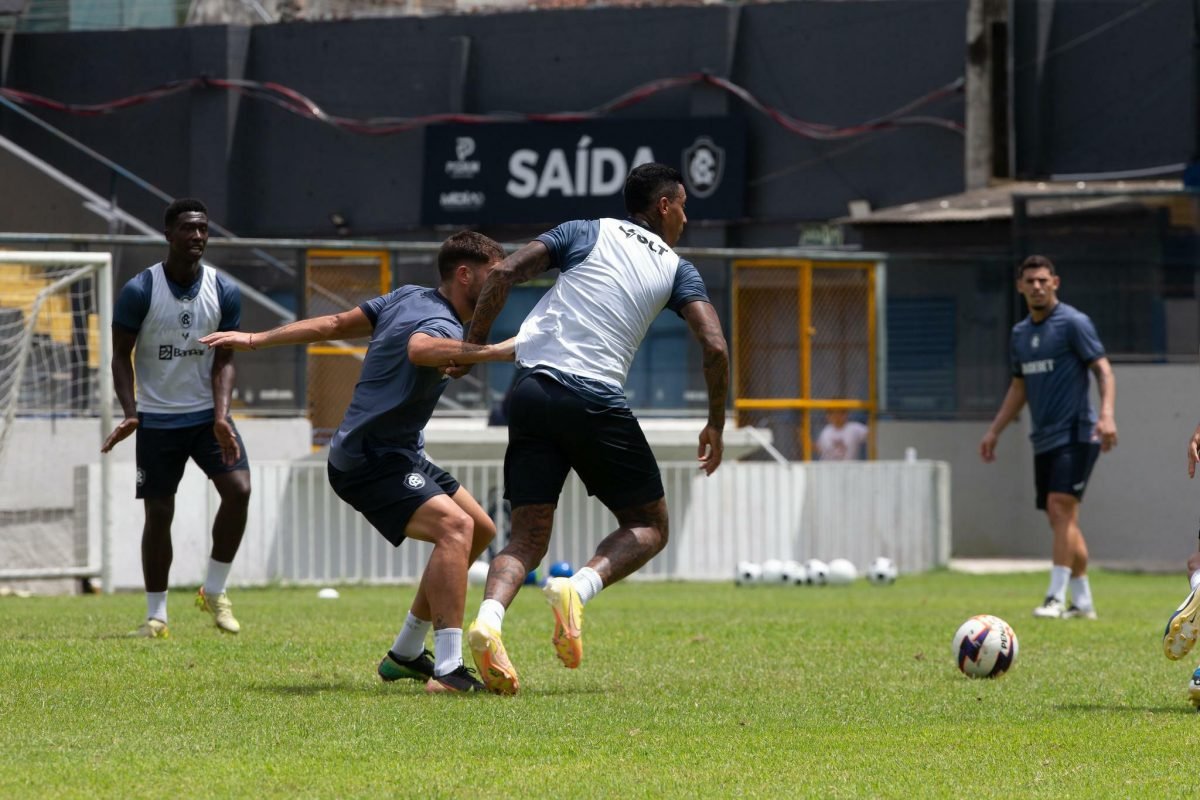 uma sequência recente de bons resultados, o Remo recebe o Bahia nesta quarta-fei