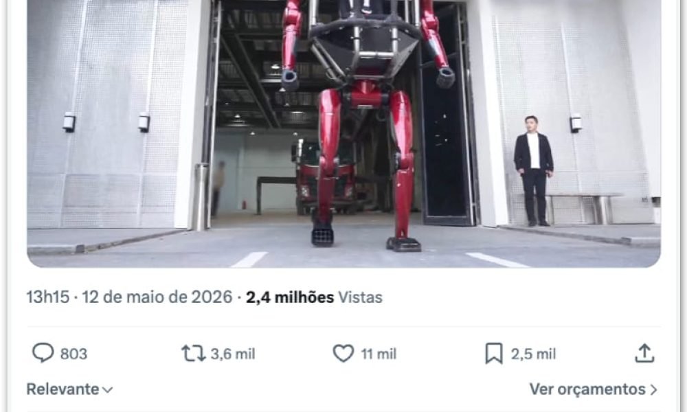um piloto que é comum em animações japonesas. Musk escreveu que o projeto é “coo
