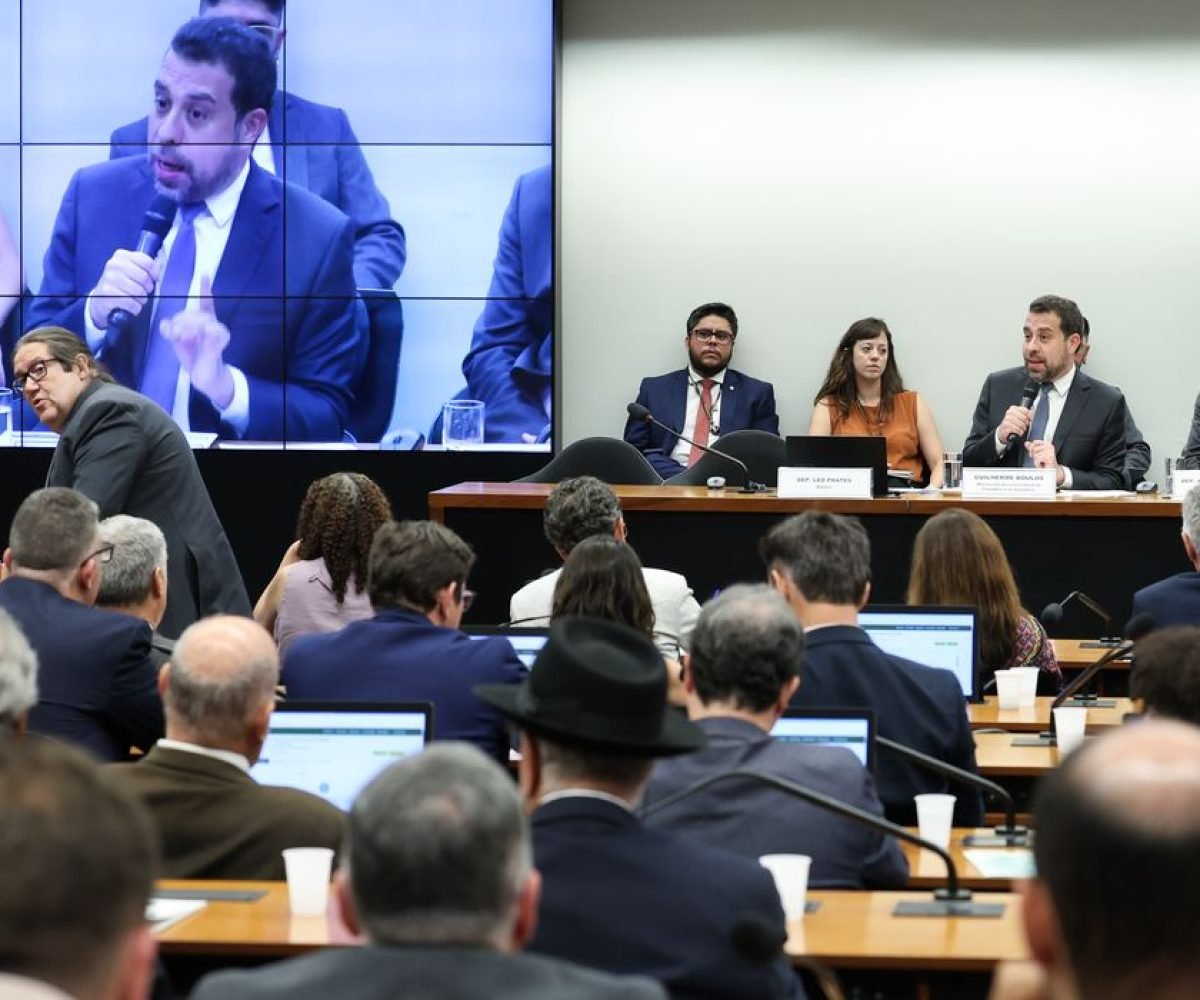 apenas um de descanso. Setores empresariais também pedem que o fim da escala, co