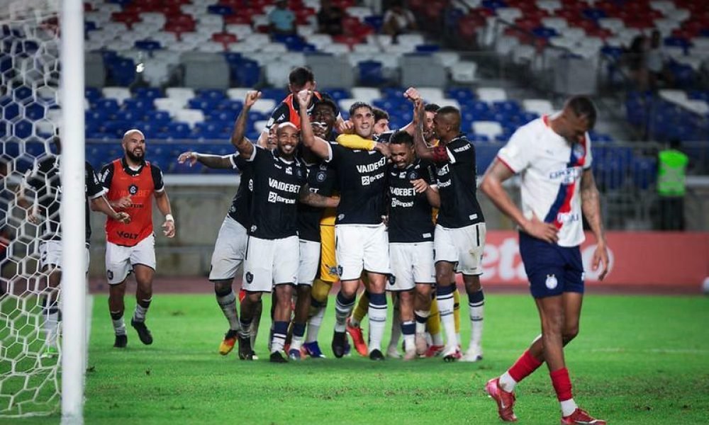 regulamento, a partir das oitavas de final não há mais divisão de clubes por pot
