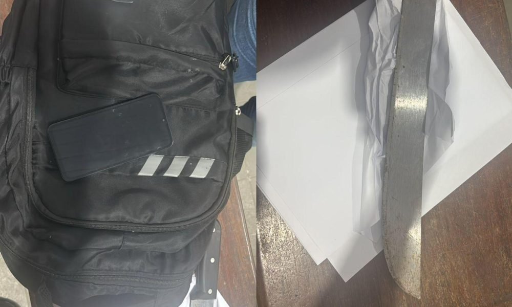 Adolescente de 13 anos ataca colega com facão dentro de escola em Vigia