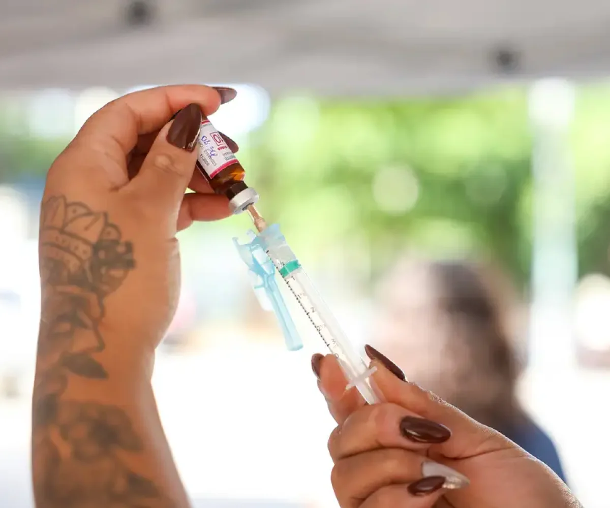 causa do aumento das infecções pelo vírus sincicial respiratório - VSR . O vírus