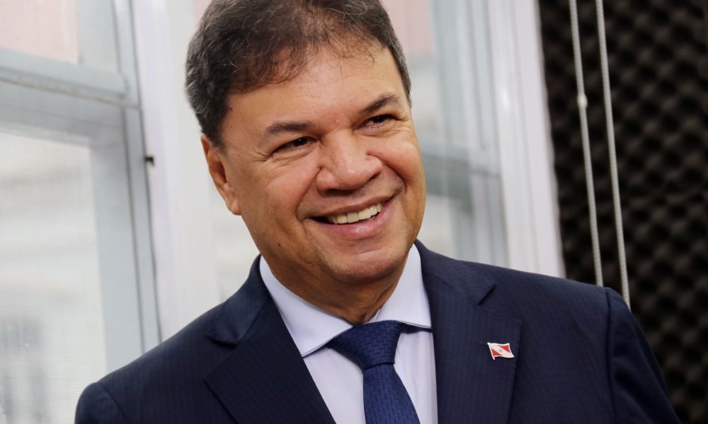 guilherme-thorres.jpeg" />