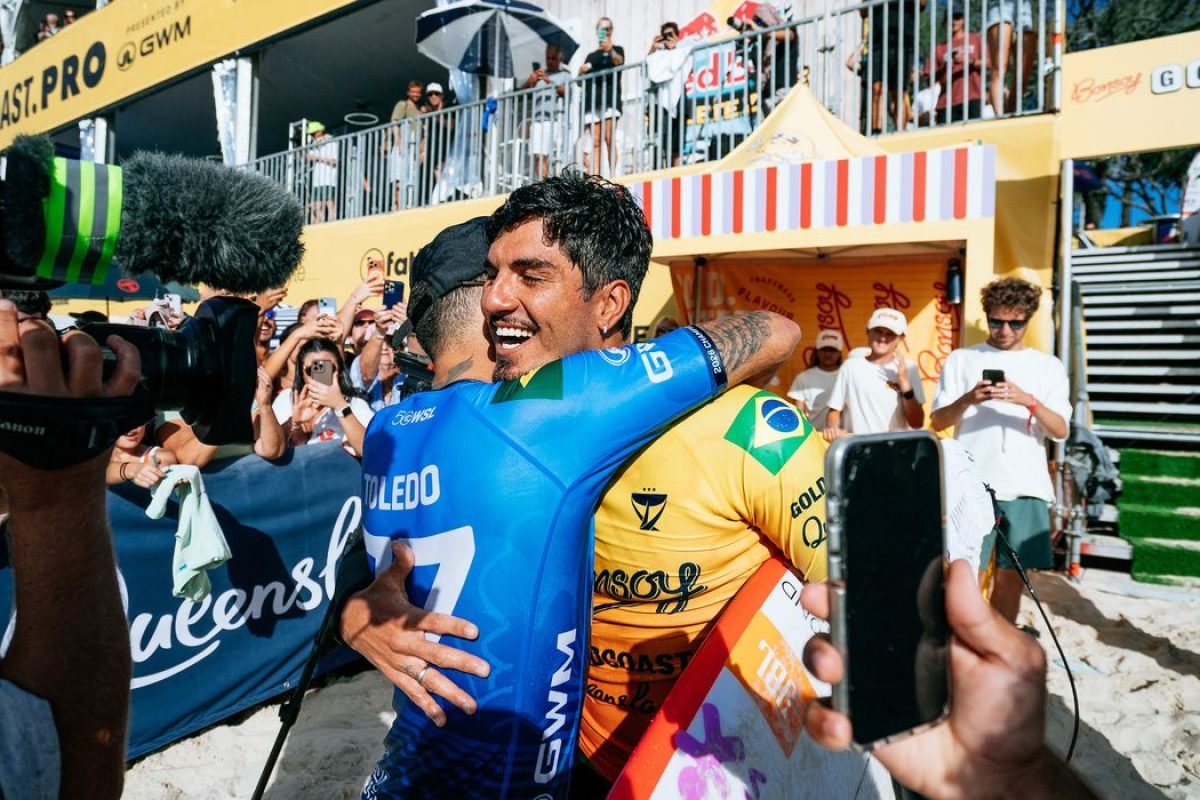 Brasil domina as ondas em Raglan com classificação de Medina, Filipinho e Alejo