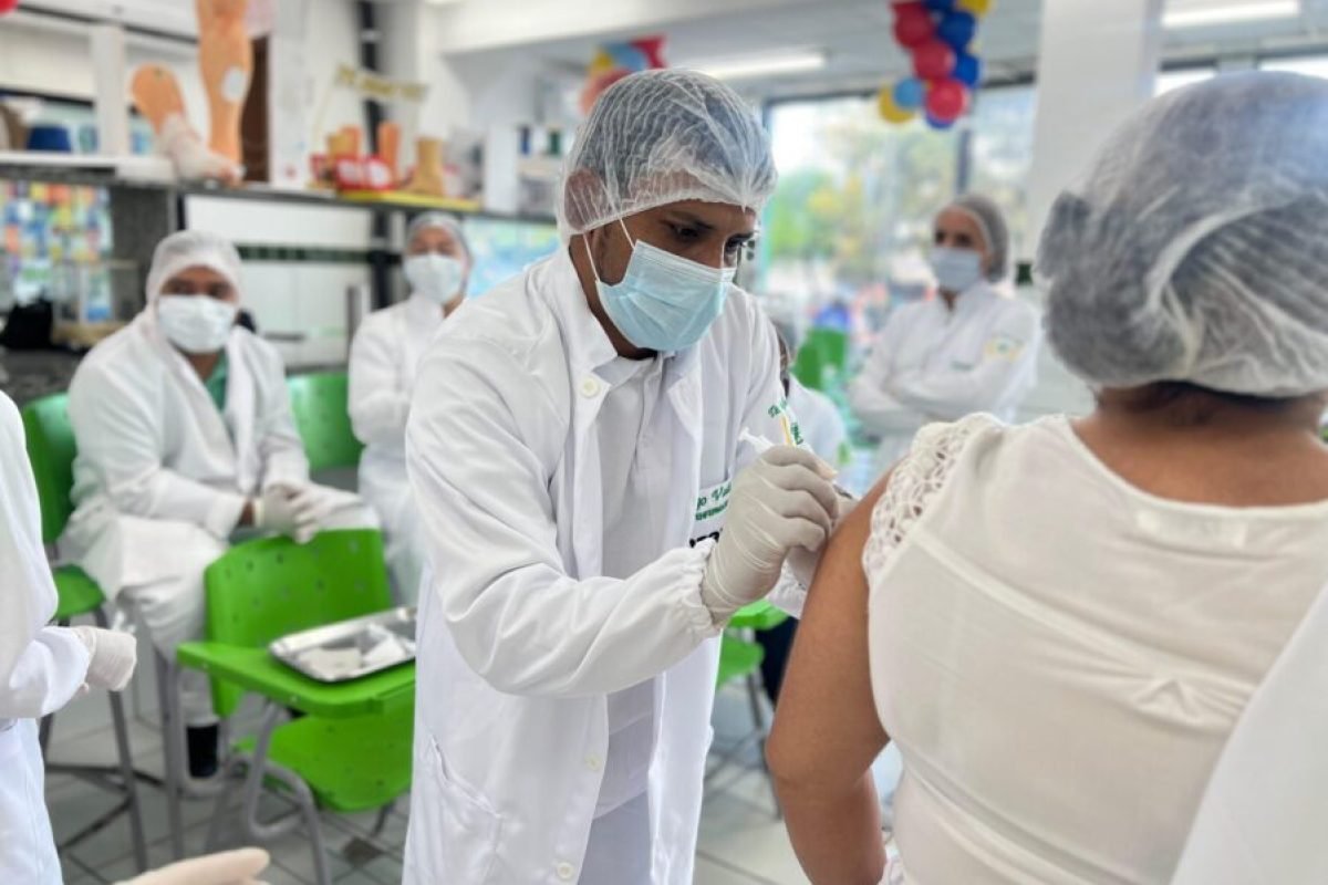 Cursos técnicos ganham força como atalho para o primeiro emprego no Brasil